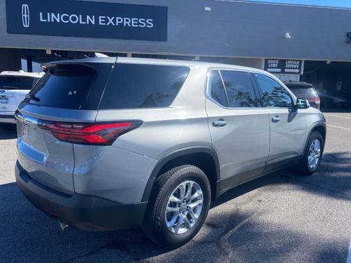 2023 Chevrolet Traverse LS