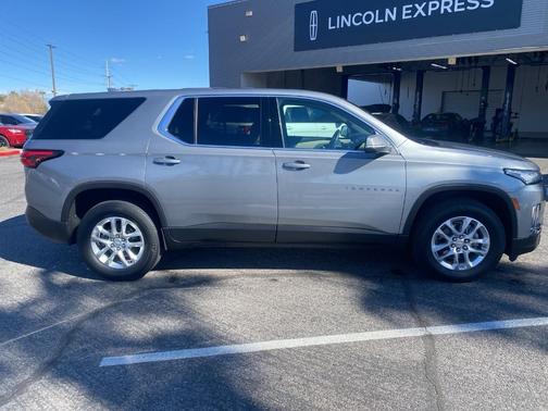 2023 Chevrolet Traverse LS
