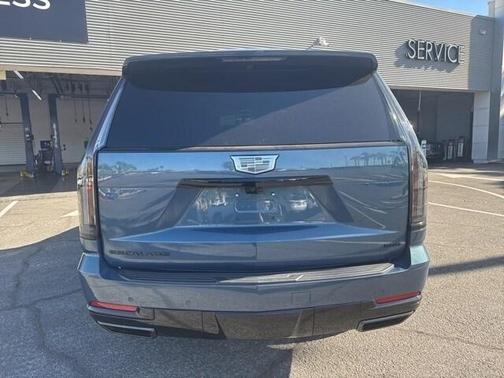 2025 Cadillac Escalade Sport Platinum