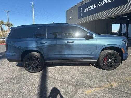 2025 Cadillac Escalade Sport Platinum