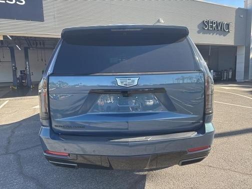 2025 Cadillac Escalade Sport Platinum