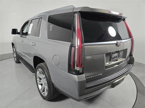 2019 Cadillac Escalade Luxury