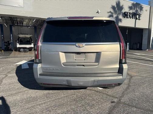 2019 Cadillac Escalade Luxury