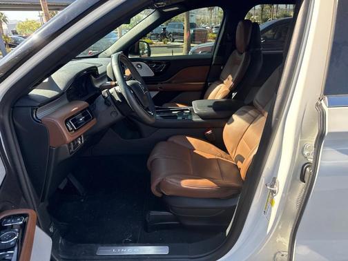 Pristine White 2023 Lincoln Aviator Grand Touring