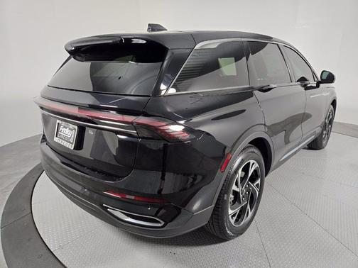 Infinite Black Metallic 2026 Lincoln Nautilus Premiere