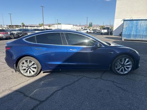 Deep Blue Metallic 2019 Tesla Model 3 Standard Range Plus