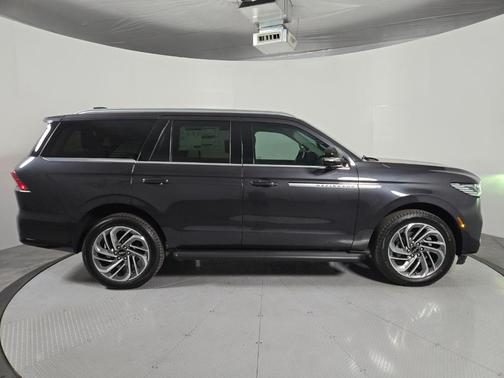 Starlight 2026 Lincoln Navigator Premiere