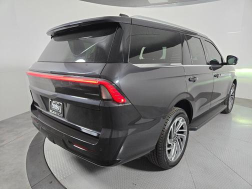 Starlight 2026 Lincoln Navigator Premiere