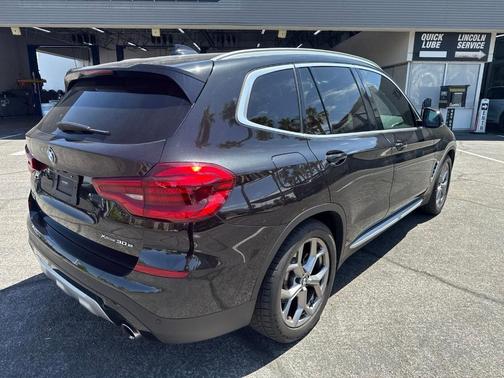 Black Sapphire Metallic 2021 BMW X3 PHEV xDrive30e