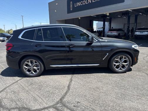 Black Sapphire Metallic 2021 BMW X3 PHEV xDrive30e