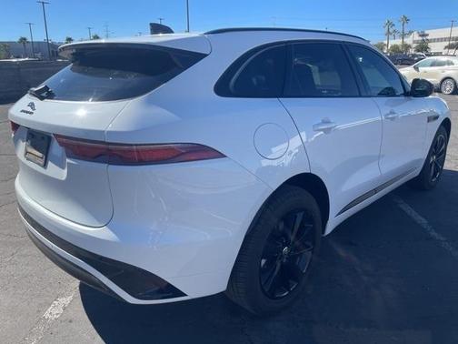 2024 Jaguar F-PACE P250 R-Dynamic S