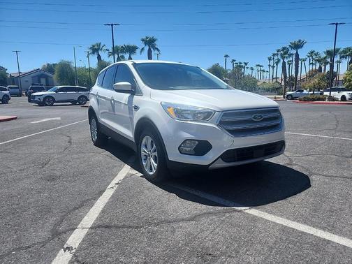 White Platinum Clearcoat Metallic 2019 Ford Escape SE