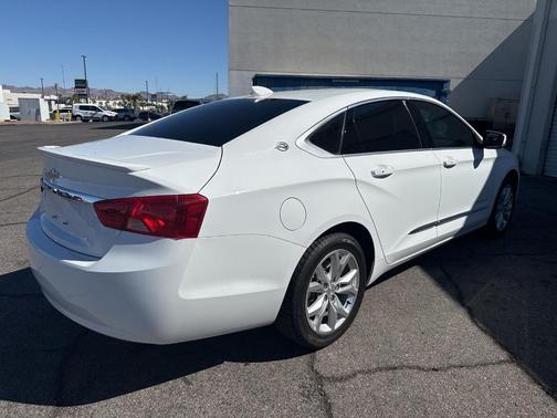 Summit White 2019 Chevrolet Impala 1LT
