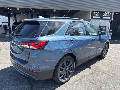 Lakeshore Blue Metallic 2024 Chevrolet Equinox RS