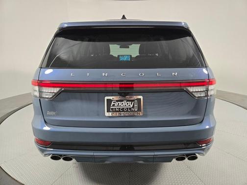 Whisper White 2026 Lincoln Aviator Premiere