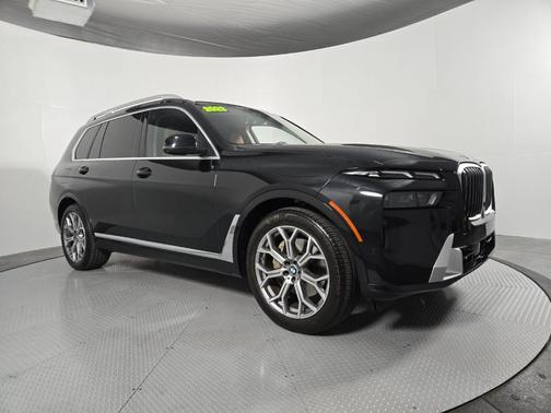 Black Sapphire Metallic 2023 BMW X7 xDrive40i