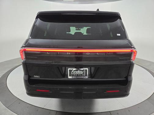 Infinite Black Metallic 2026 Lincoln Navigator L Reserve