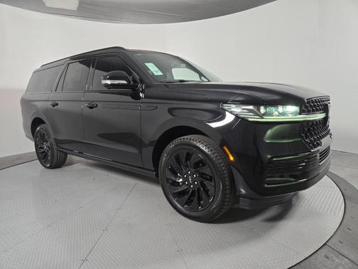 Infinite Black Metallic 2026 Lincoln Navigator L Reserve