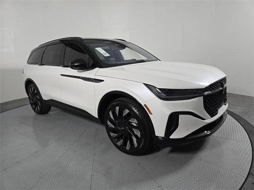 2025 Lincoln Nautilus Reserve