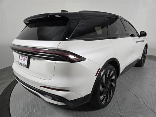 2025 Lincoln Nautilus Reserve