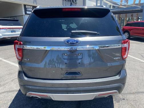 Magnetic Metallic 2017 Ford Explorer XLT