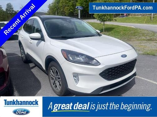 STAR WHITE METALLIC TRI-COA 2022 Ford Escape SEL