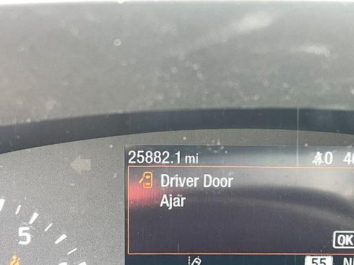 STAR WHITE METALLIC TRI-COA 2022 Ford Escape SEL