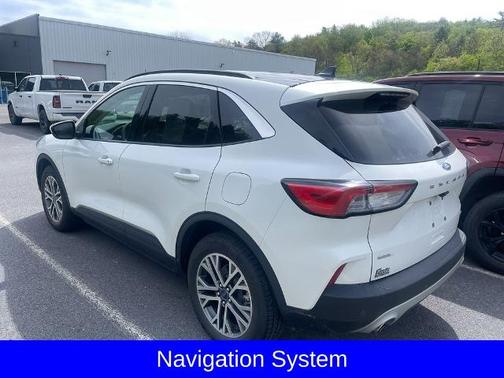 STAR WHITE METALLIC TRI-COA 2022 Ford Escape SEL