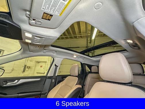 STAR WHITE METALLIC TRI-COA 2022 Ford Escape SEL