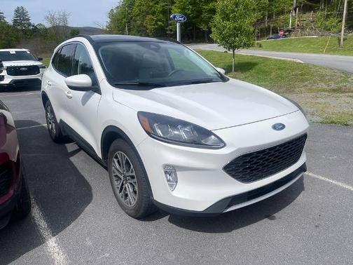 STAR WHITE METALLIC TRI-COA 2022 Ford Escape SEL