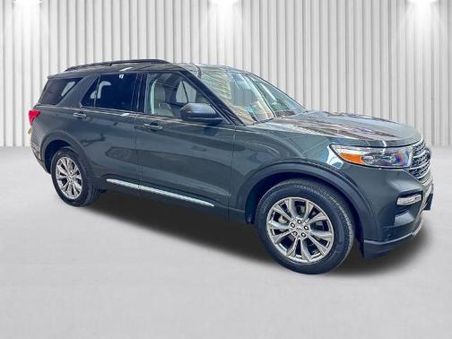 FORGED GREEN METALLIC 2022 Ford Explorer XLT
