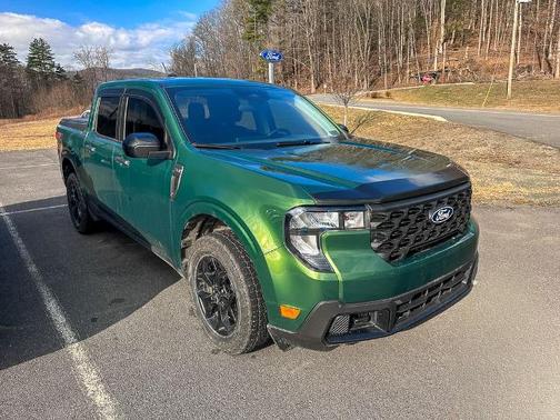 ERUPTION GREEN 2025 Ford Maverick XLT