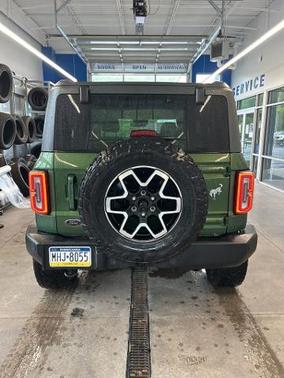 ERUPTION GREEN METALLIC 2023 Ford Bronco
