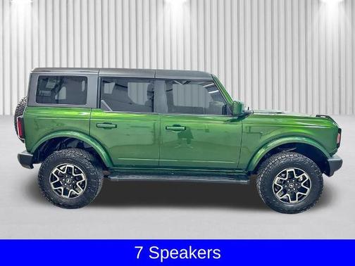 ERUPTION GREEN METALLIC 2023 Ford Bronco