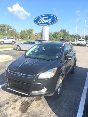Photo 2 of 6 of 2014 Ford Escape Titanium