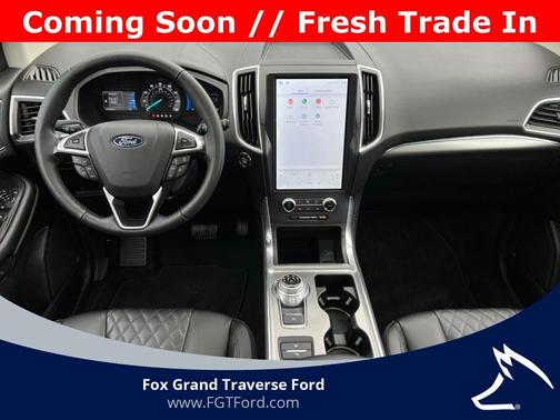 Black Metallic 2024 Ford Edge Titanium