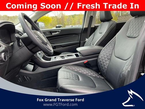 Black Metallic 2024 Ford Edge Titanium