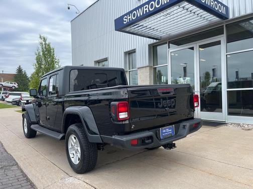 2022 Jeep Gladiator Sport