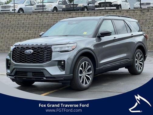 Carbonized Gray Metallic 2026 Ford Explorer ST-Line