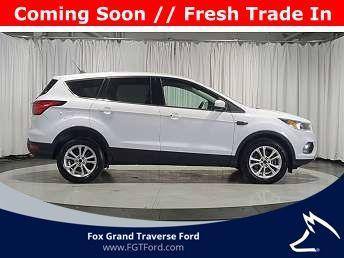 Oxford White 2019 Ford Escape SE