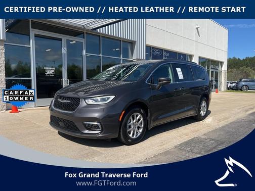 2022 Chrysler Pacifica Touring-L