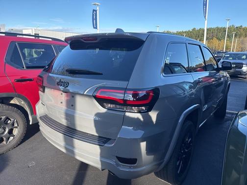 2022 Jeep Grand Cherokee WK Laredo