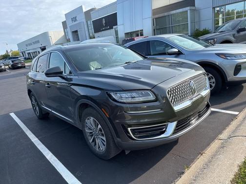 2019 Lincoln Nautilus Select