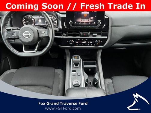 Deep Ocean Blue 2025 Nissan Pathfinder SV