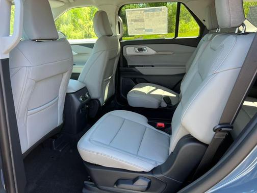 Vapor Blue Metallic 2026 Ford Explorer Active