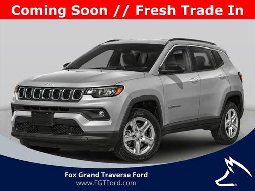 Gray 2024 Jeep Compass Latitude