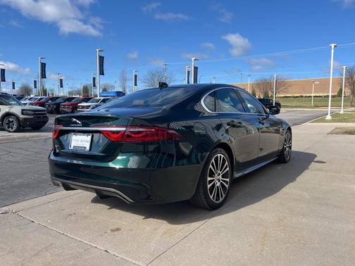 2023 Jaguar XF P300 R-Dynamic SE