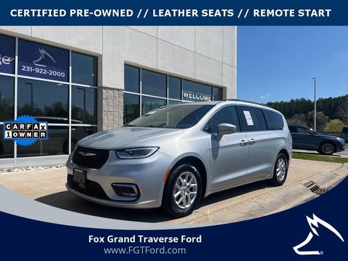 2022 Chrysler Pacifica Touring-L