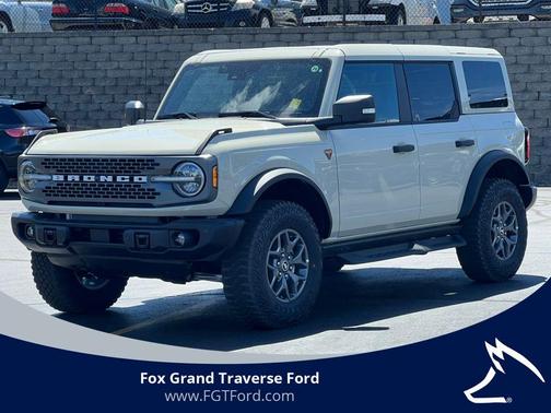 Desert Sand 2025 Ford Bronco Badlands