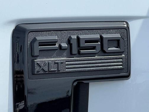 Oxford White 2026 Ford F-150 XLT
